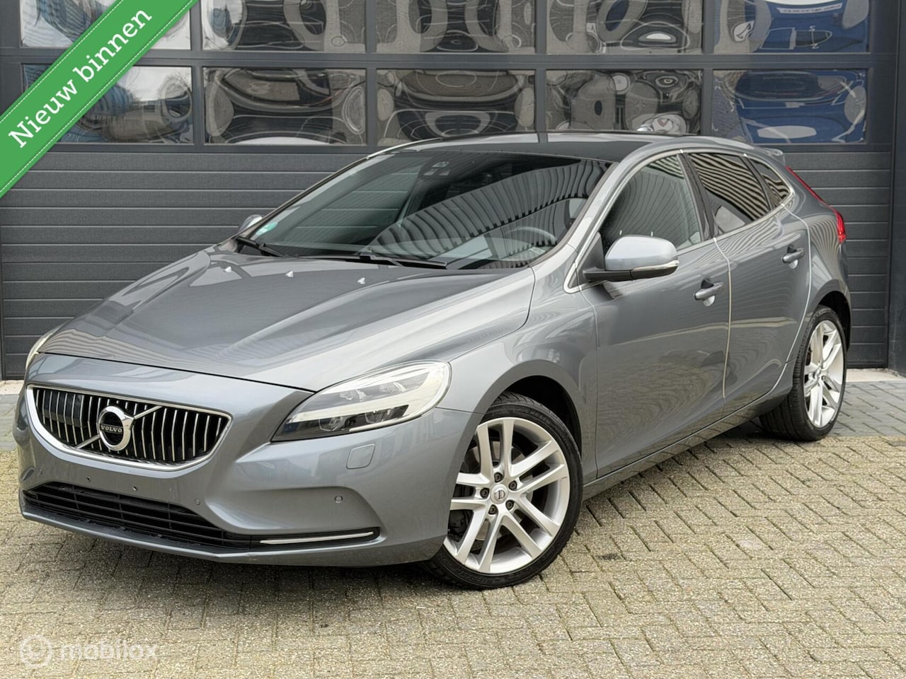 Volvo V40 - 2.0 D4 Inscription | AUT | Pano | Memory | Bliss | vol - AutoWereld.nl