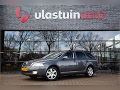 Skoda Octavia Combi - 1.6 FSI Elegance Attractive Business , Cruise control, Navigatie,
