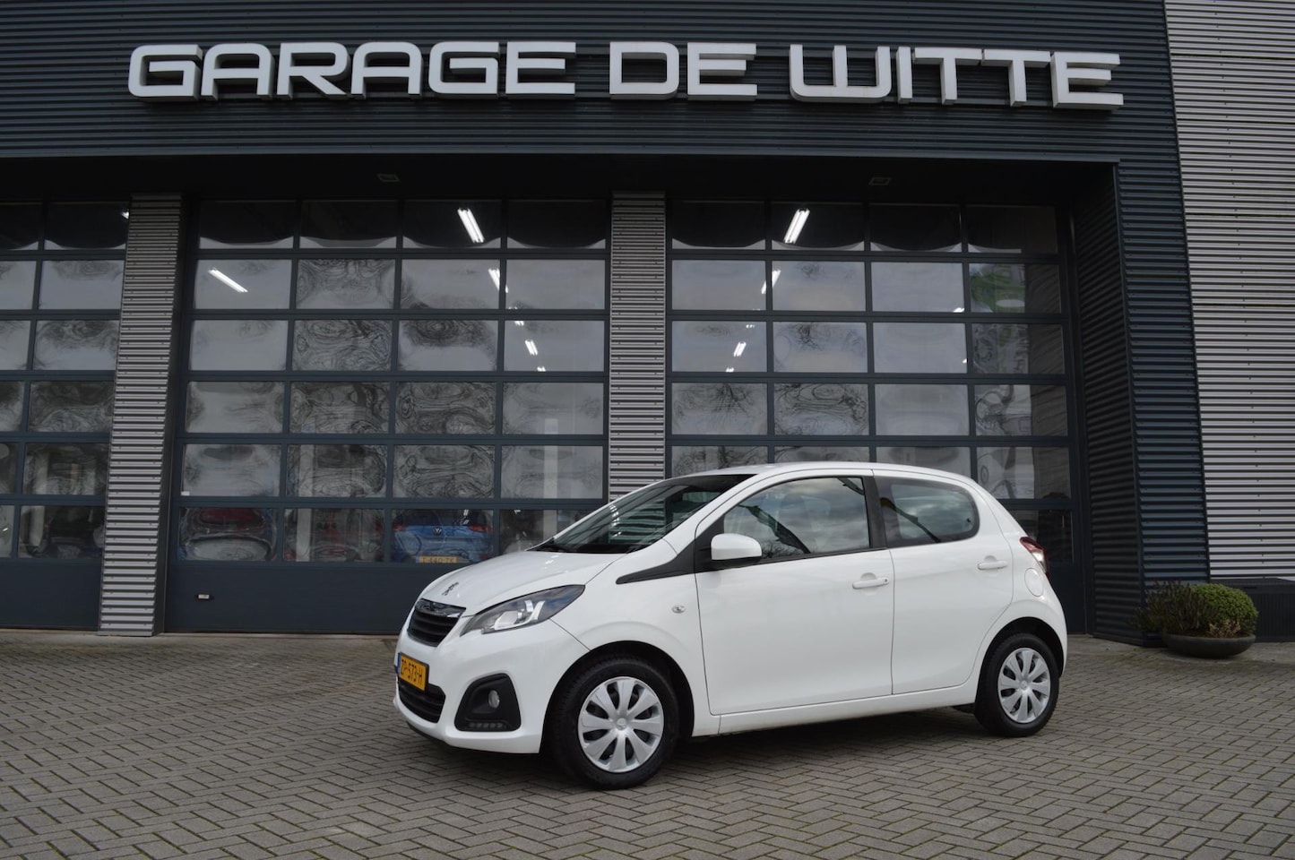 Peugeot 108 - 1.0 VTi Active 1.0 VTi Active - AutoWereld.nl