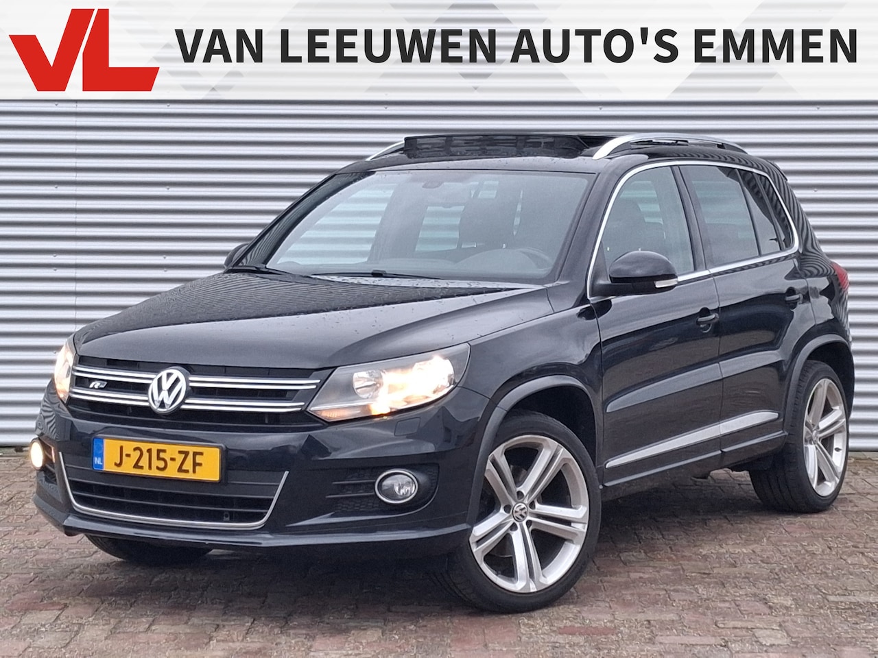 Volkswagen Tiguan - 1.4 TSI Sport&Style R-line Edition | Nieuw Binnen! | Navi | Clima | Stoelverwarming - AutoWereld.nl