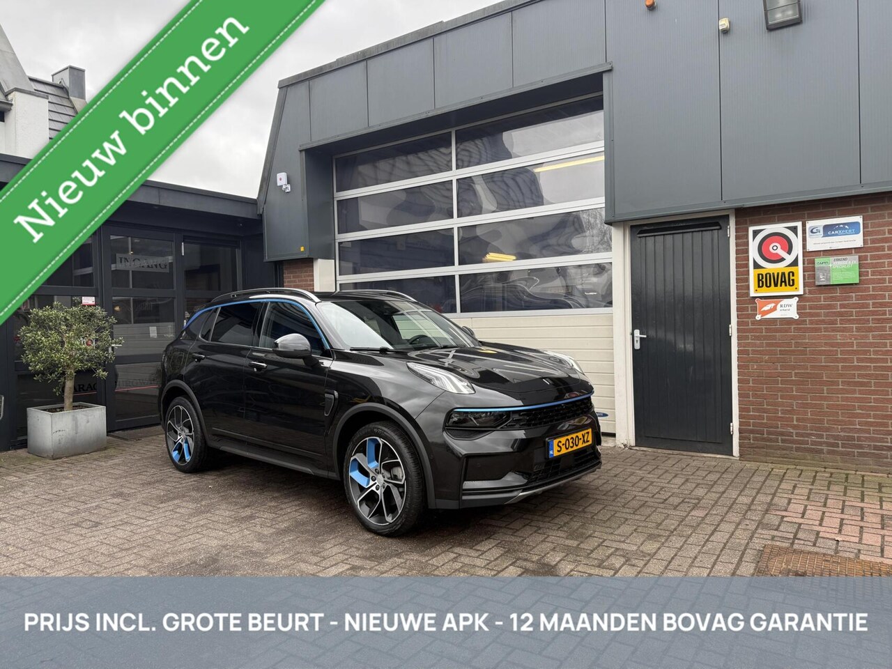Lynk & Co 01 - 1.5 MY'23 ZWARTE HEMEL *ALL-IN PRIJS* - AutoWereld.nl