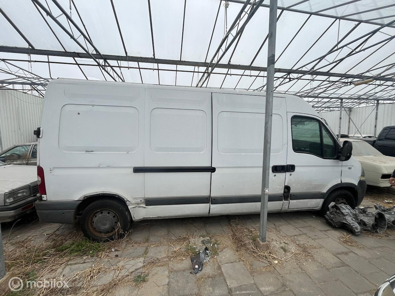 Renault Master - bestel T35 2.5dCi L3H2 - AutoWereld.nl