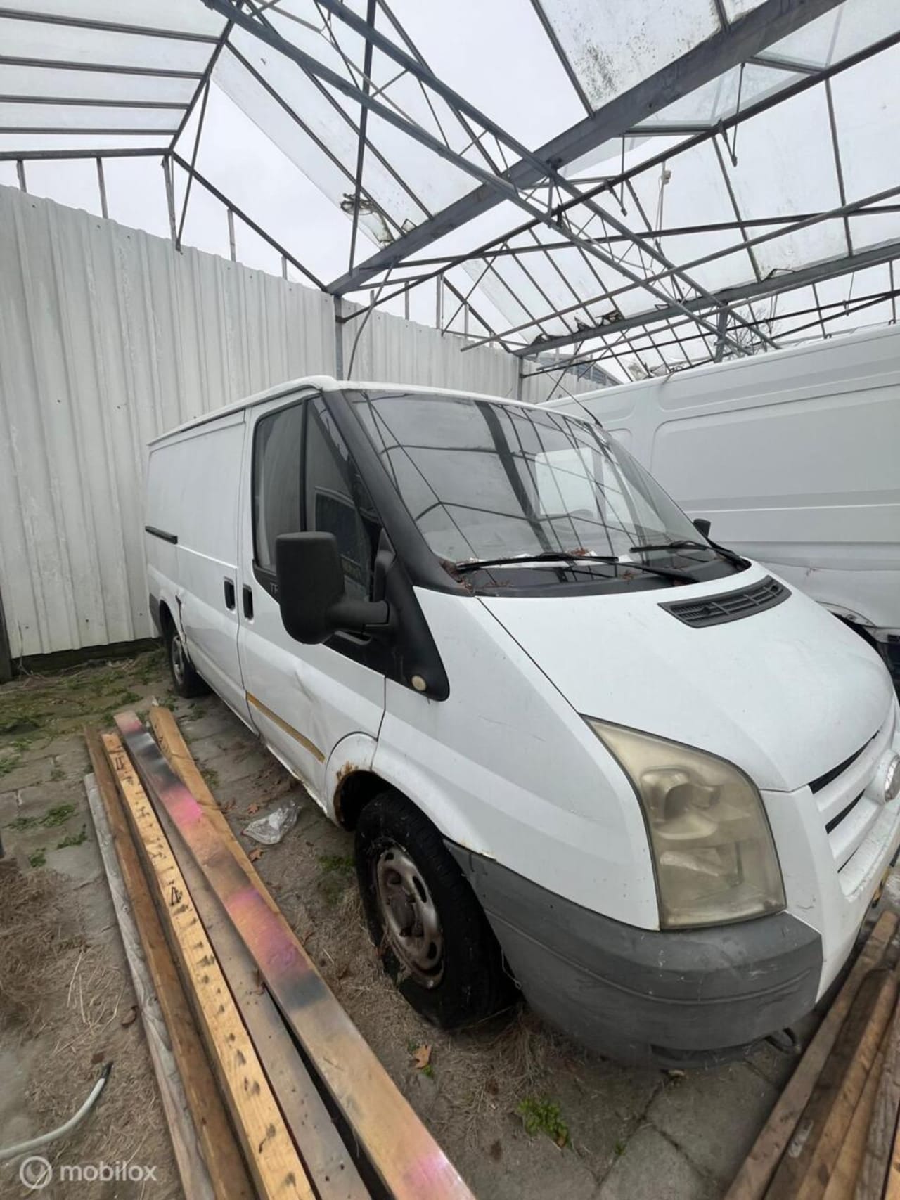 Ford Transit - 260S 2.2 TDCI SHD 260S 2.2 TDCI SHD - AutoWereld.nl