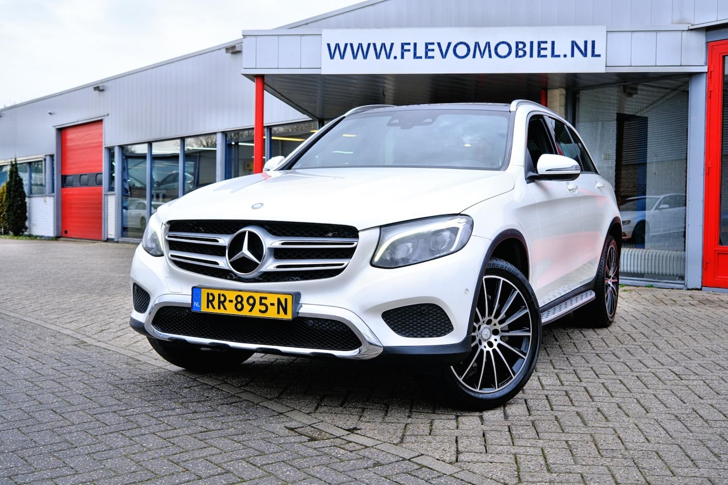 Mercedes-Benz GLC-klasse - 250 4MATIC Edition 1 Aut. Pano|Burmester|Half leder|Clima|Navi - AutoWereld.nl