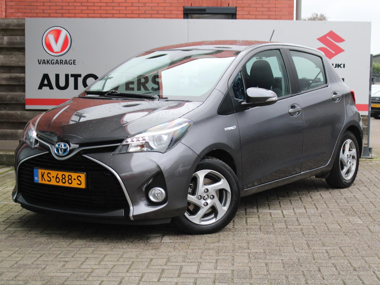 Toyota Yaris - 1.5 Hybrid Trend Cruise Control, Climate Control, Bluetooth, Navigatie - AutoWereld.nl