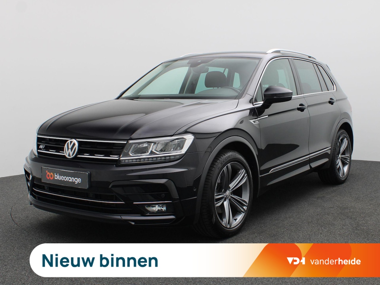 Volkswagen Tiguan - 1.5 TSI ACT Highline Business R-line 150PK DSG Trekhaak, 19" LM Velgen, Achteruitrijcamera - AutoWereld.nl