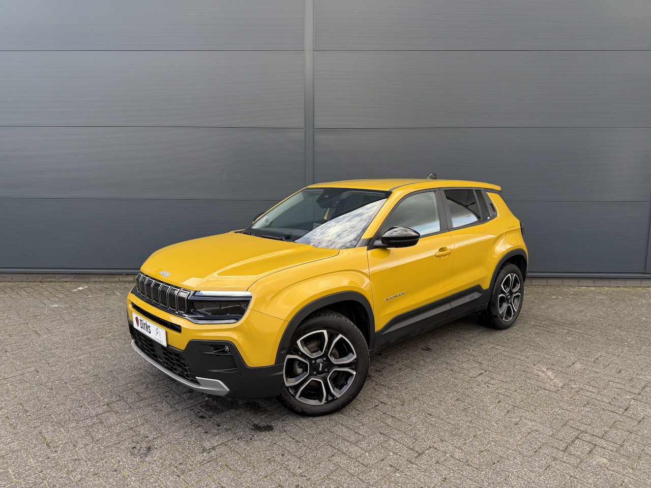 Jeep Avenger - 1.2 e-Hybrid Summit 1.2 e-Hybrid Summit (JBL - Keyless Entry - Elektrische Klep - Adaptieve Cruise Controle - - AutoWereld.nl