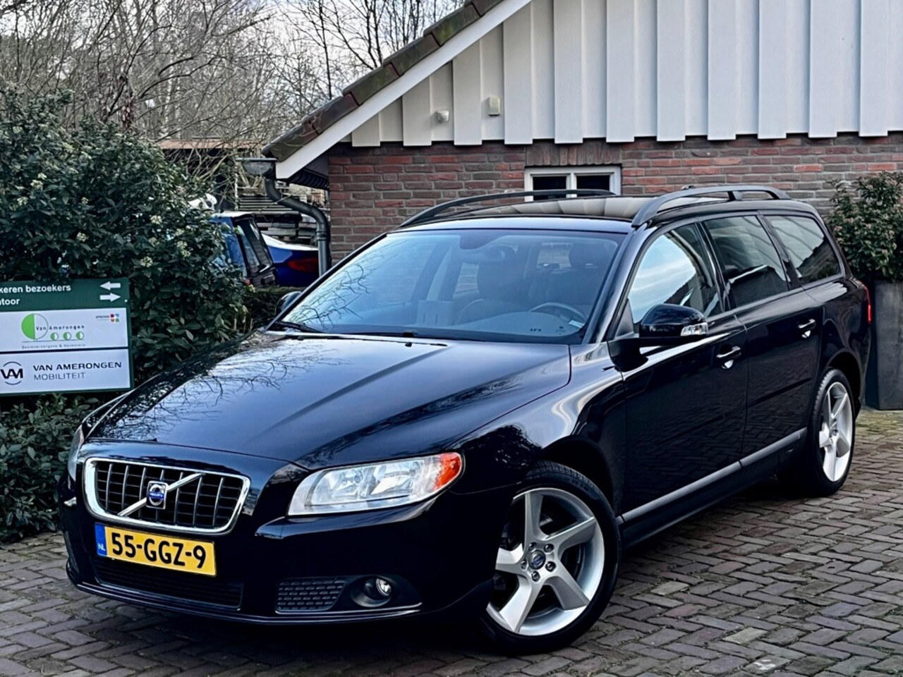 Volvo V70 - 2.0 Youngtimer|1e Eig. Origineel NL| RIJKLAAR|100% Onderhouden|LEDEREN BEKLEDING - AutoWereld.nl