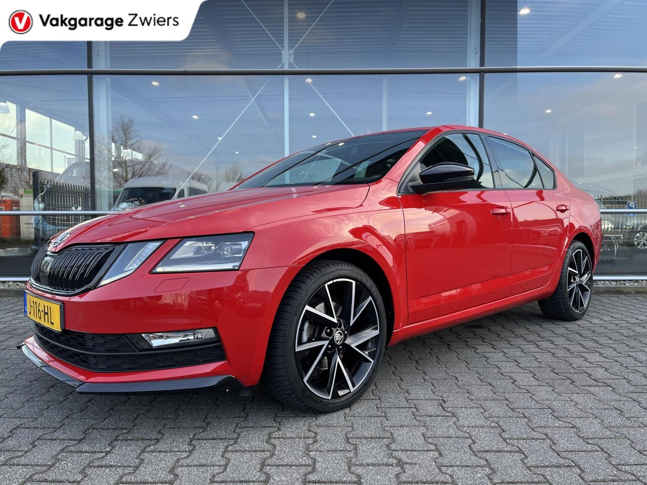 Skoda Octavia - 1.5 TSI Greentech Sport Business PDC/Carplay/Navi/LMV - AutoWereld.nl