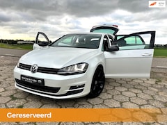 Volkswagen Golf - 1.4 TSI R-LINE Parelmoer 5D XENON AIRCO STOELVERWARMING NAVI SCHERM NIEUWE APK