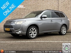 Mitsubishi Outlander - 2.0 PHEV Instyle+ | Pano | Leder | Stoelverwarming | Climate | Cruise | Navi | Camera |