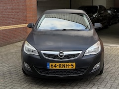 Opel Astra - 1.4 Selection