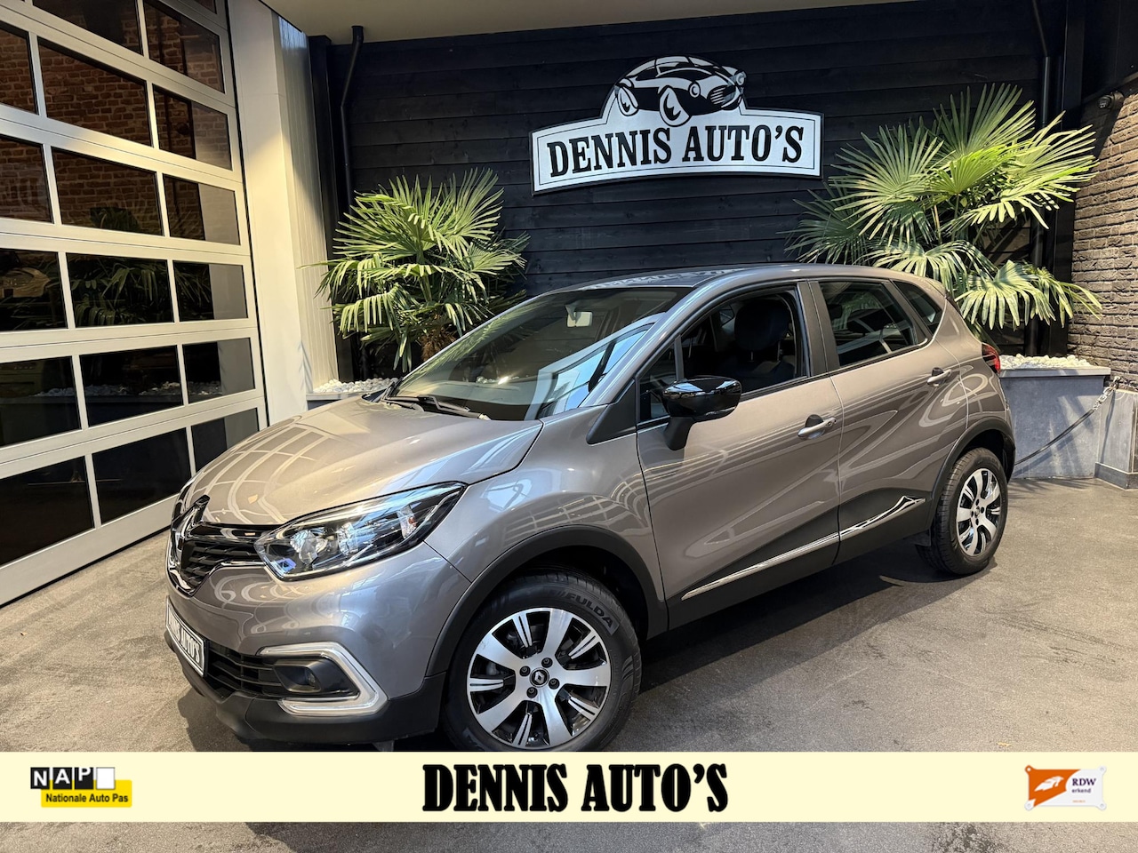 Renault Captur - 1.2 TCe Limited Automaat! Navi stoel verw - AutoWereld.nl