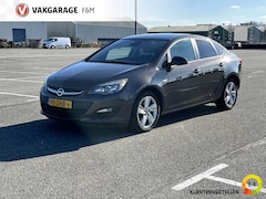 Opel Astra - 1.4 Turbo Cosmo Clima, Cruise, PDC