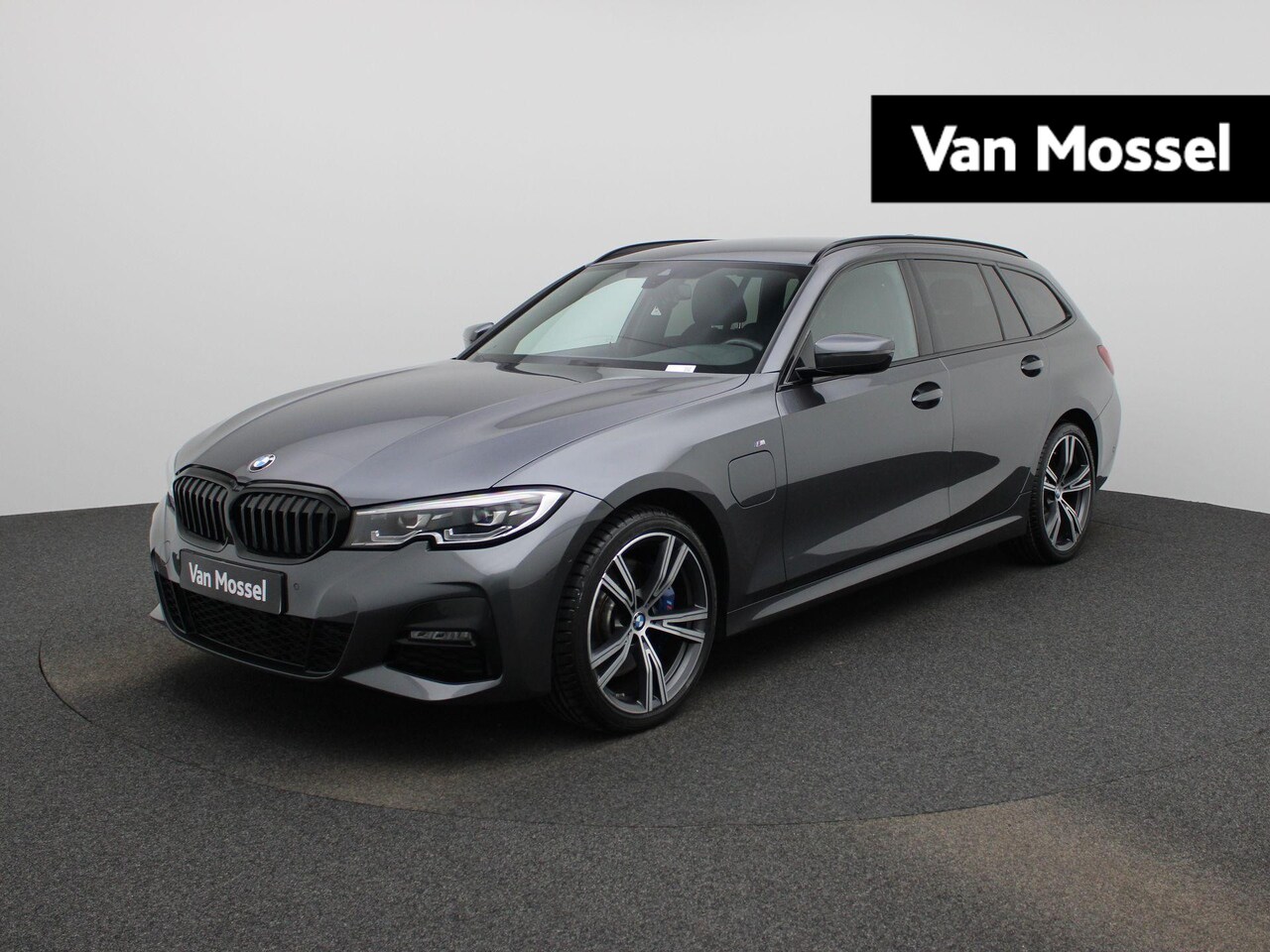 BMW 3-serie Touring - 330e AUTOMAAT | M-PAKKET INTERIEUR & EXTERIEUR | HARMAN KARDON | CAMERA | NAVIGATIE | APPL - AutoWereld.nl