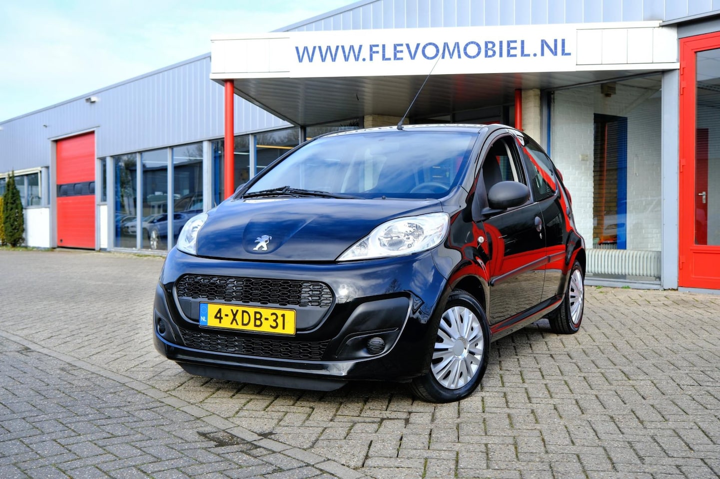 Peugeot 107 - 1.0 Access Accent 5-drs Airco - AutoWereld.nl