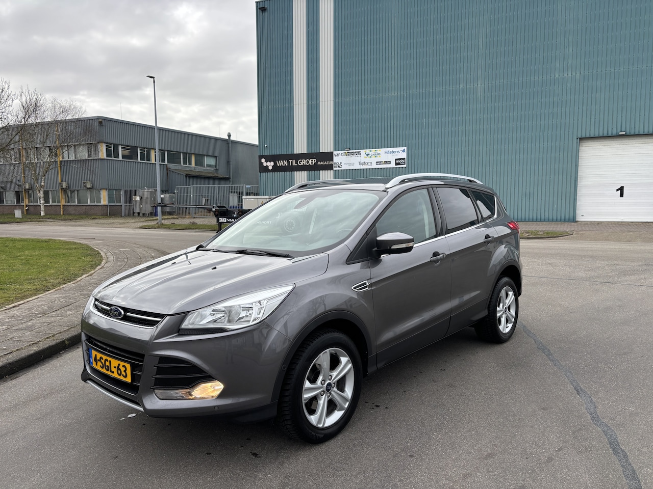 Ford Kuga - 1.6-16V Eco-Netic Titanium 6-Bak 150 PK. Mooie en als nieuw rijdende auto van de tweede ei - AutoWereld.nl