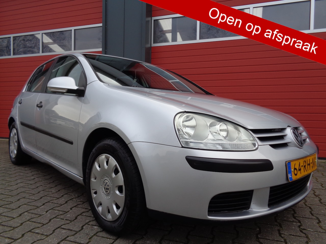Volkswagen Golf - 1.4 FSI Businessline 1.4 FSI Businessline,5DRs,Airco,197000KM! - AutoWereld.nl