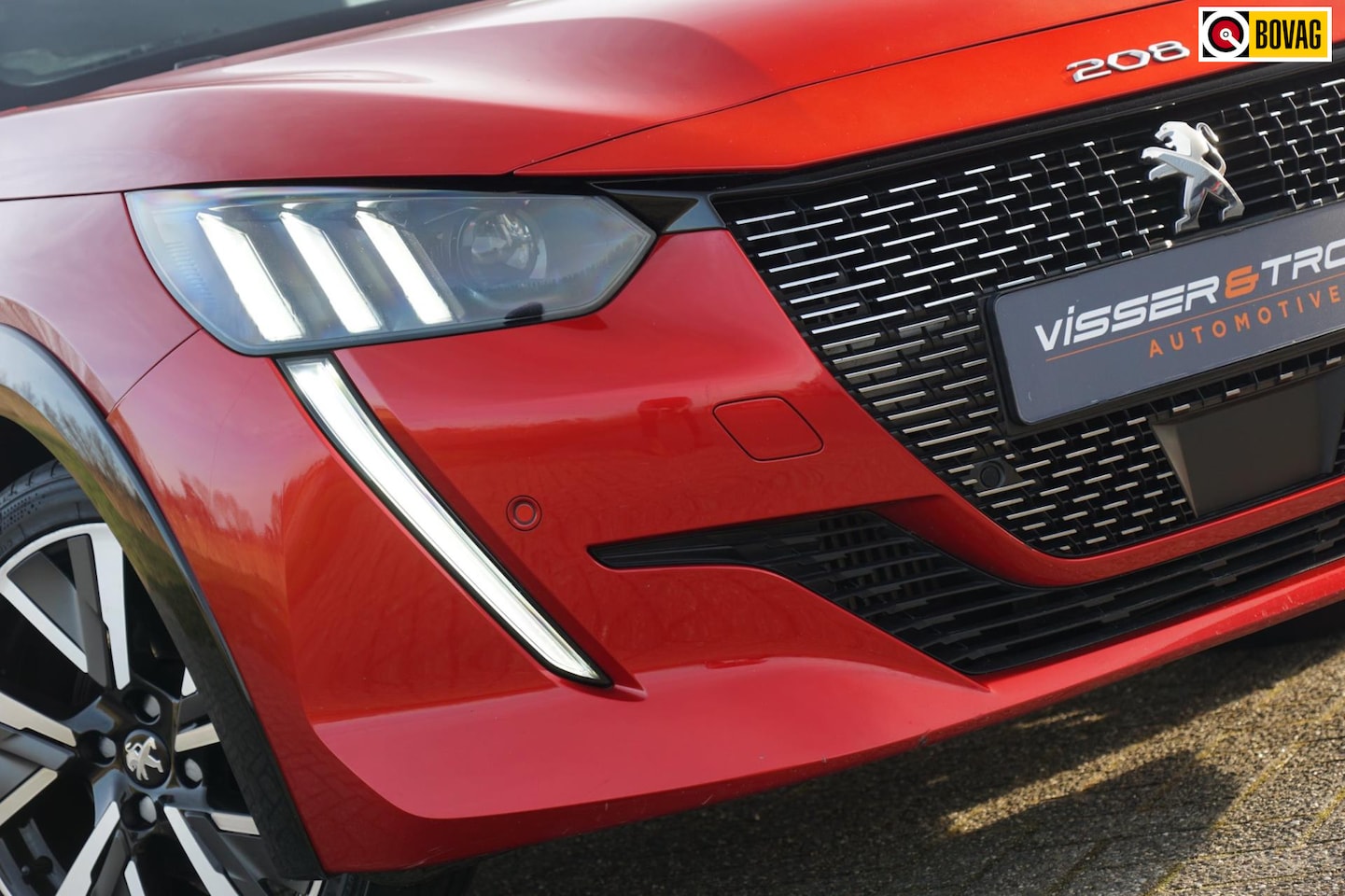Peugeot 208 - 1.2 PureTech GT-line | Rouge Elixer | 3D-cockpit/AppleCarplay/LED/Camera/NAV - Lekker spor - AutoWereld.nl