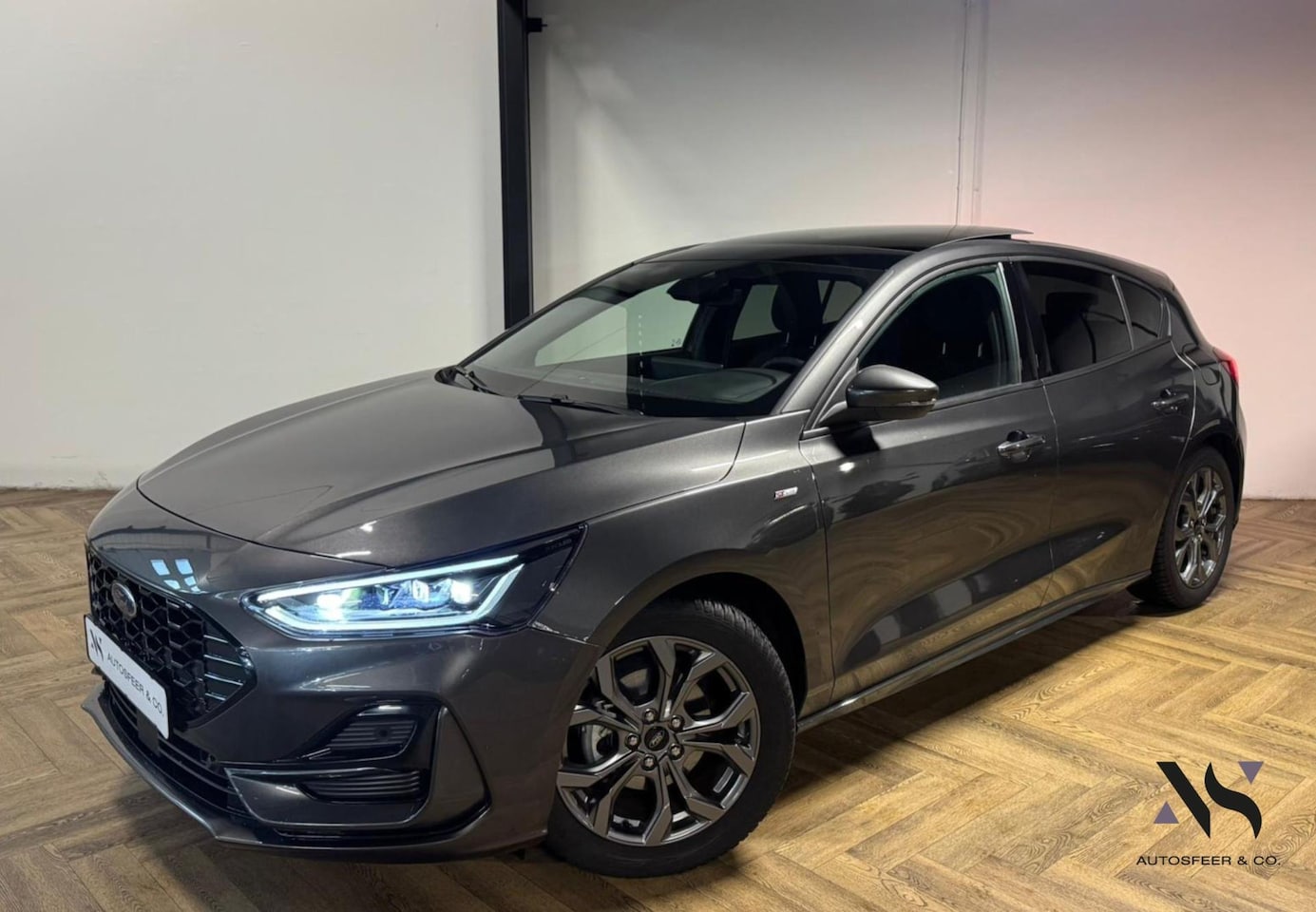 Ford Focus - 1.0 EcoBoost Hybrid ST Line X PANO KEYLESS CAM - AutoWereld.nl