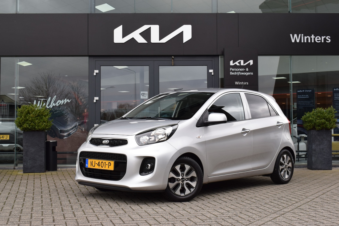 Kia Picanto - 1.0 CVVT ComfortPlusLine Navigator | Trekhaak | Navigatie | Camera | Cruise Control | Airc - AutoWereld.nl