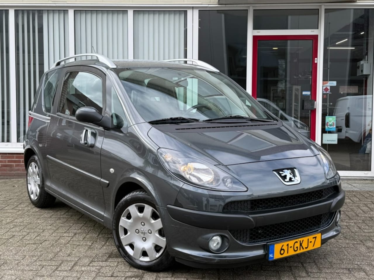 Peugeot 1007 - 1.6-16V Sporty Automaat I Aanpassing passagiersstoel l 1ste eigenaar I Dealer onderhouden - AutoWereld.nl