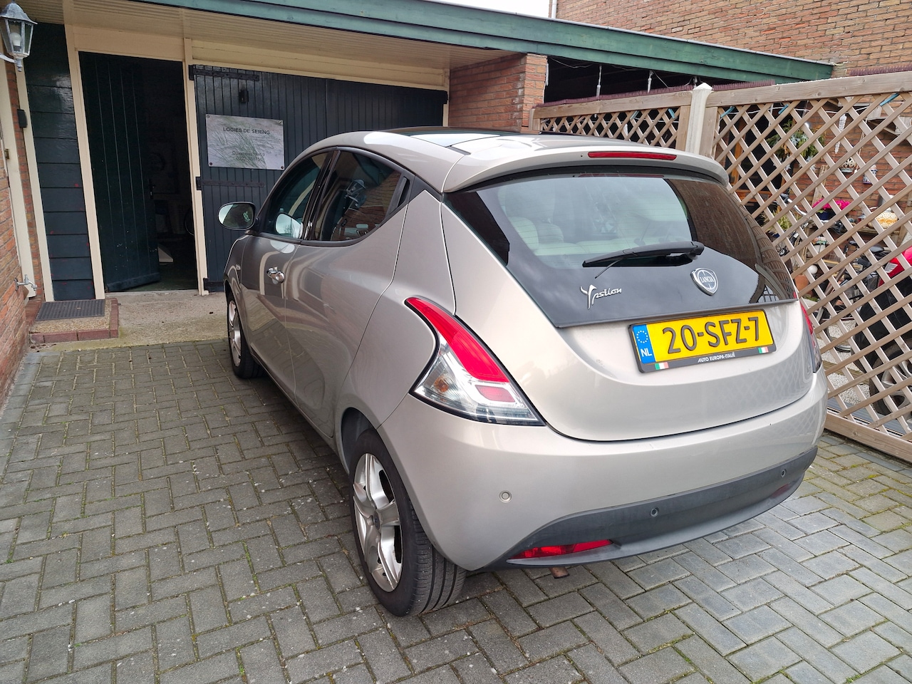 Lancia Y(psilon) - 0.9 TwinAir Silver - AutoWereld.nl