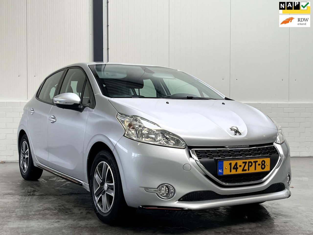 Peugeot 208 - 1.2 VTi Active Navi|P.D.C.|ECC|Cruise - AutoWereld.nl