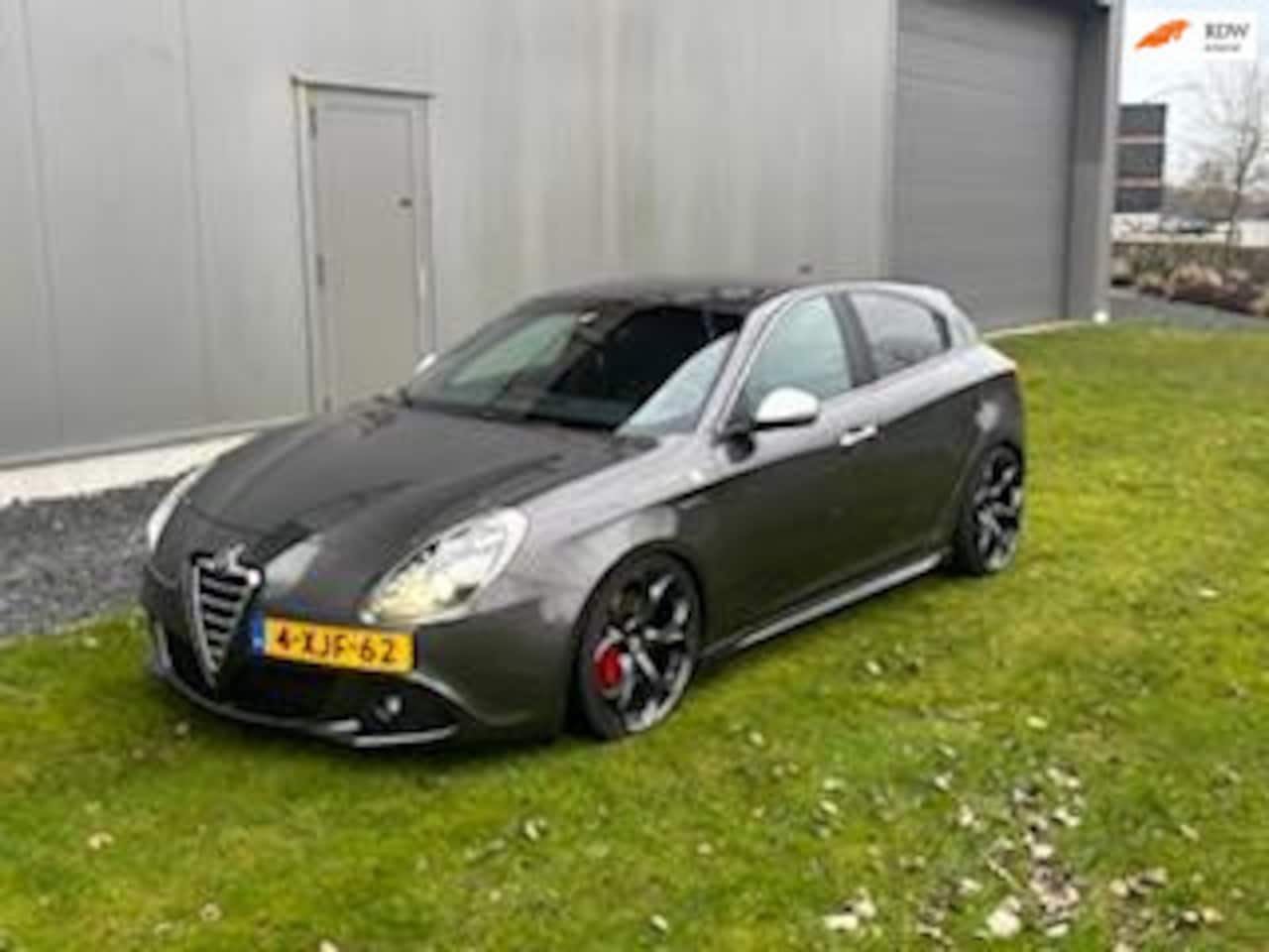 Alfa Romeo Giulietta - 2.0 JTDm Distinctive|Navi|Sport|Elek Pakket|Apk| - AutoWereld.nl