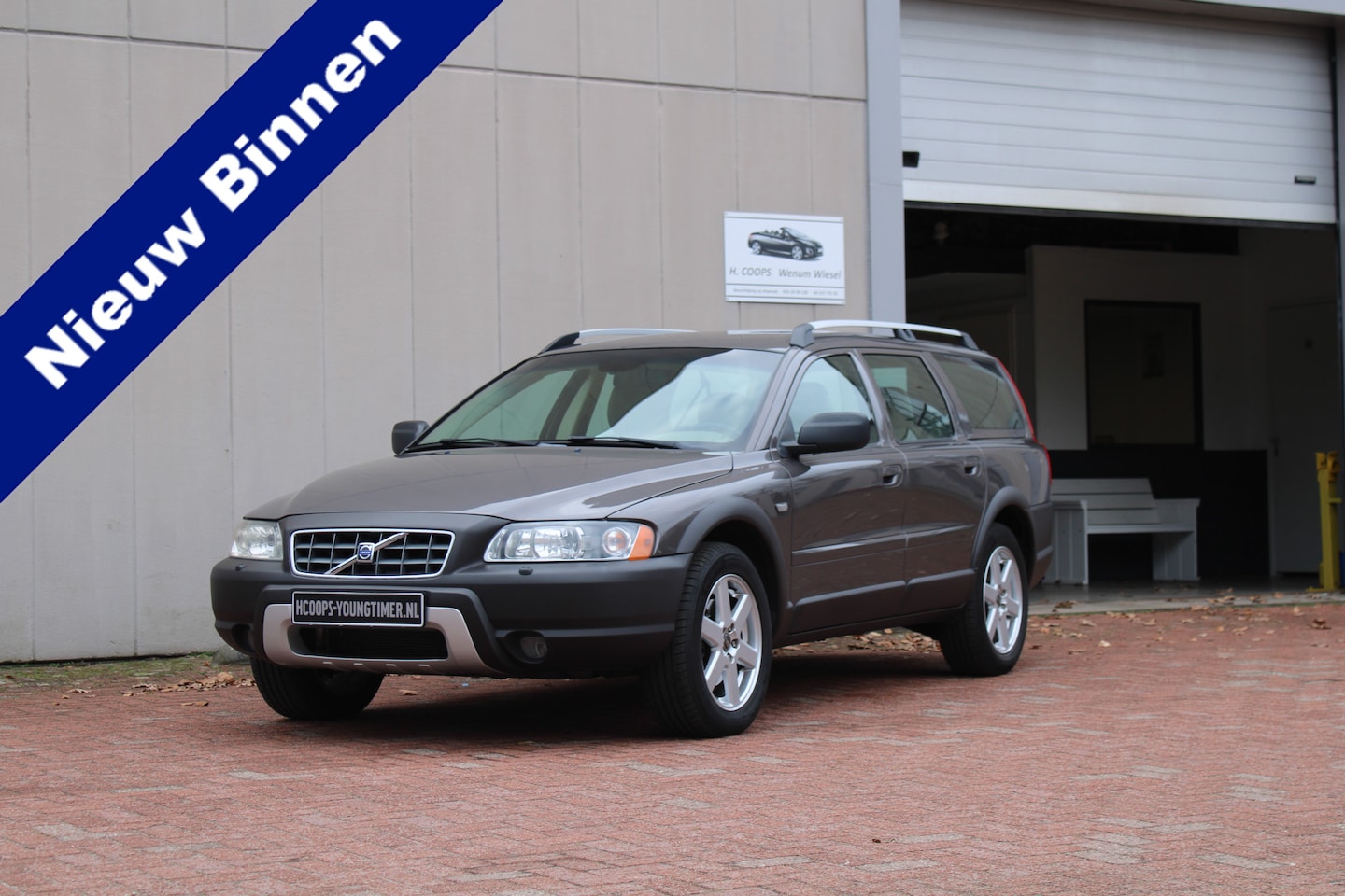 Volvo XC70 - 2.5 T AWD AUTOMAAT YOUNGTIMER 7-persoons - AutoWereld.nl
