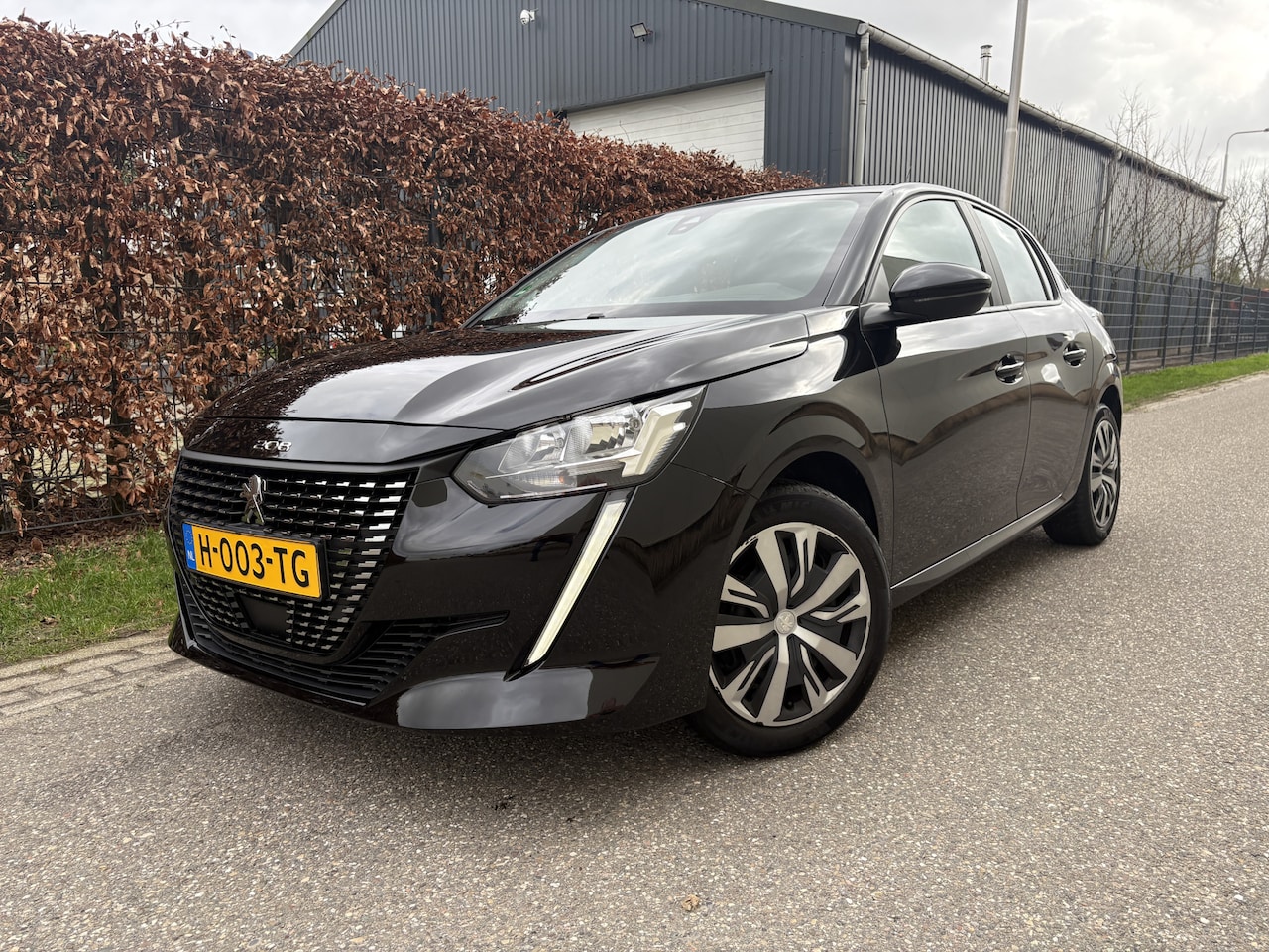 Peugeot 208 - 1.2 PureTech Active / AUTOMAAT / NAVI / CRUISE / 116dkm! NAP! - AutoWereld.nl