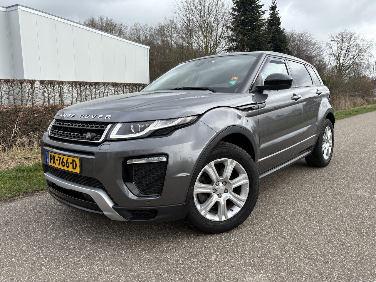 Land Rover Range Rover Evoque - 2.0 TD4 HSE Dynamic / AUTOMAAT / NAVI / PANORAMADAK / 123dkm! - AutoWereld.nl