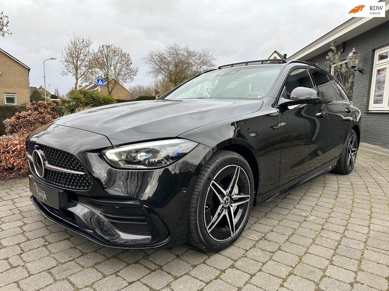 Mercedes-Benz C-klasse Estate - 300 e AMG Line 300 e AMG Line, Pano, Trekhaak - AutoWereld.nl