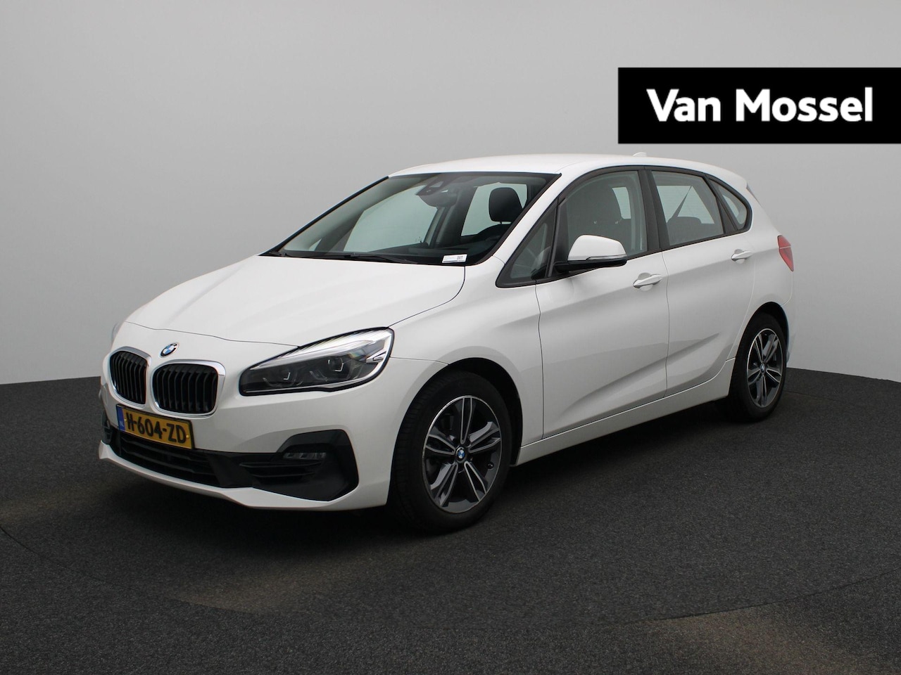 BMW 2-serie Active Tourer - 218i Executive Edition | NAVIGATIE | HEAD-UP | KLIMAATREGELING | LED - AutoWereld.nl