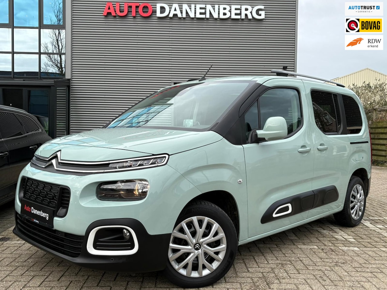 Citroën Berlingo - 1.2 PureTech Shine PANO,HEAD-UP, BOM-VOLL!12 M GARANTIE - AutoWereld.nl