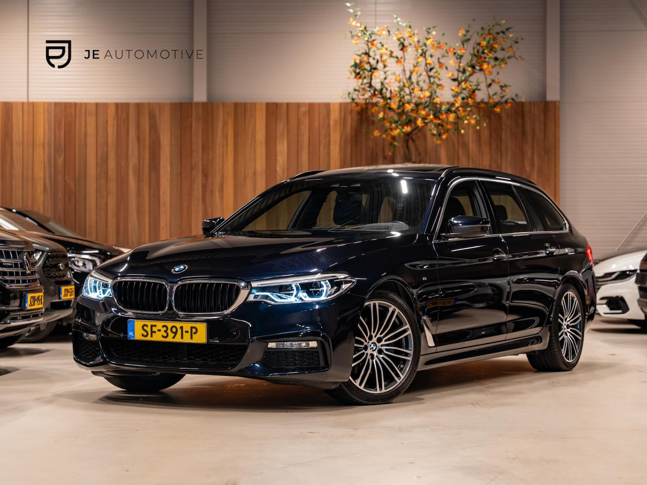 BMW 5-serie Touring - 520i High Executive M Pakket, Pano, Virtual Cockpit, Leder, 19"M Sport Velgen, Prive Glas, - AutoWereld.nl