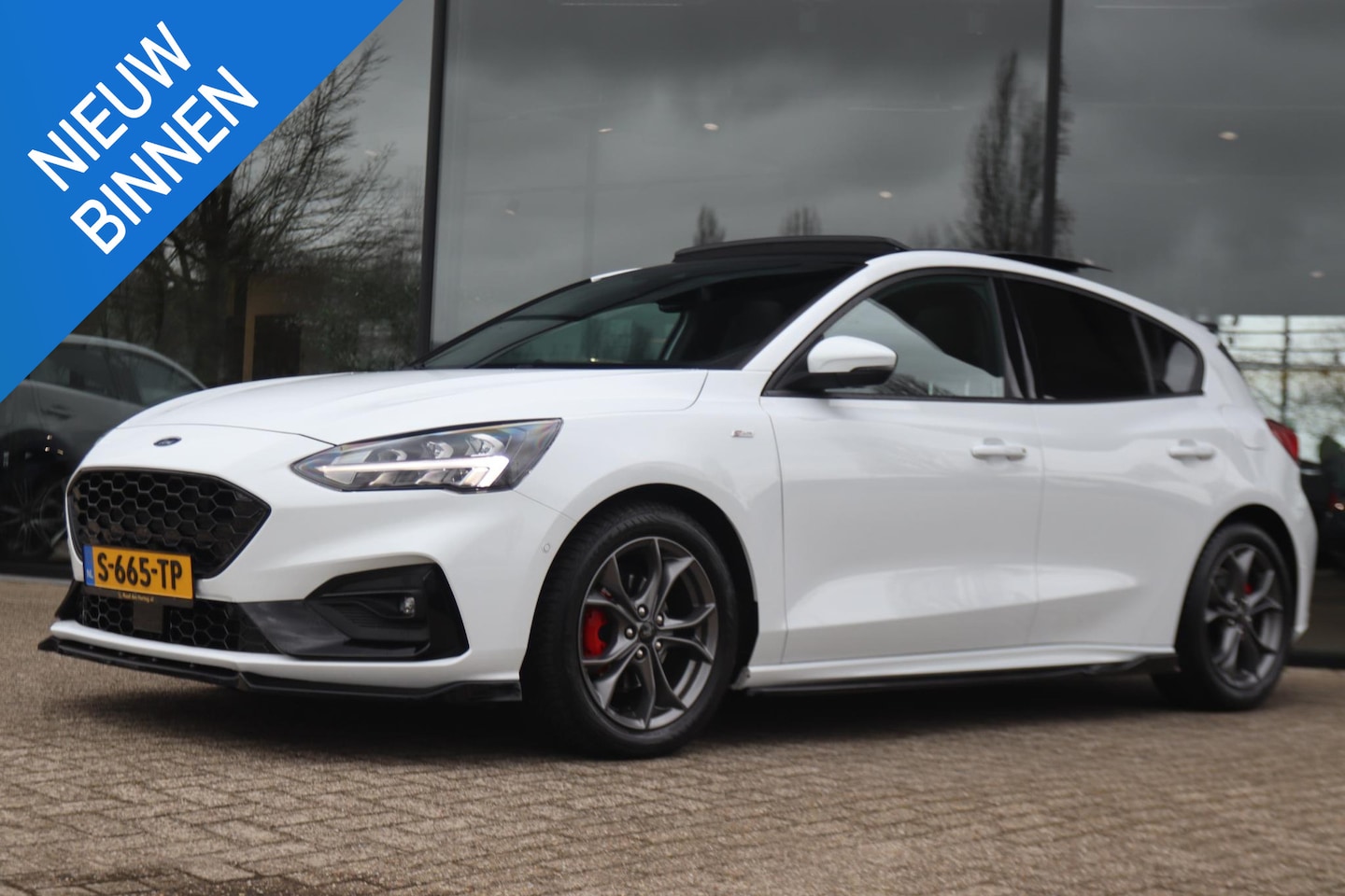 Ford Focus - 1.5 ECOBOOST ST-LINE AUT. | PANO | CARPLAY | MAXTON | LED | ADAPT. CRUISE | CAMERA - AutoWereld.nl