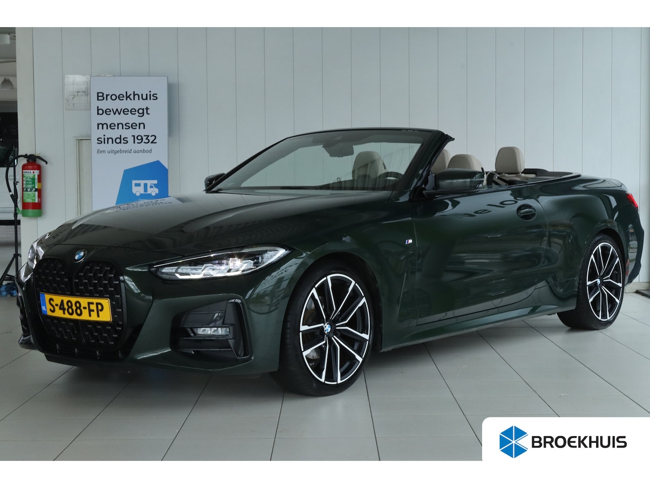 BMW 4-serie Cabrio - 420i High Executive M-Sport | NL-Auto | Sanremo Grün | Cruise Control | Stoel/Stuur + Nekv - AutoWereld.nl