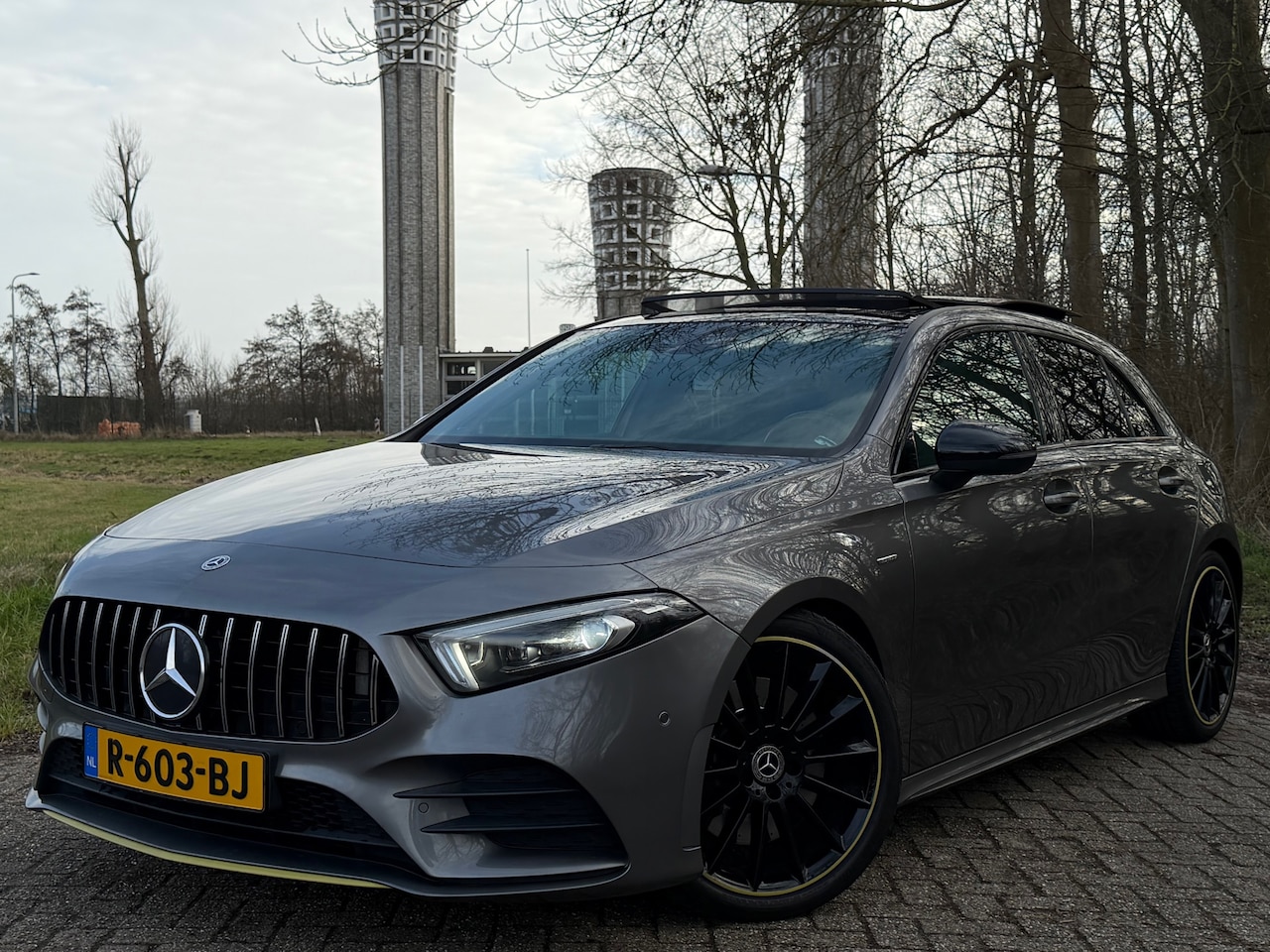 Mercedes-Benz A-klasse - 250 224PK 4MATIC EDITION ONE/SFEERVERLICHTING/KUIP/BURMESTER/MEMORY/PANO/DEALER ONDERHOUDE - AutoWereld.nl