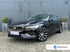 Volvo V60 - 2.0 T6 Plug-in hybrid AWD Essential Bright | Trekhaak | Leder | Climate pack | BLIS | Pilo