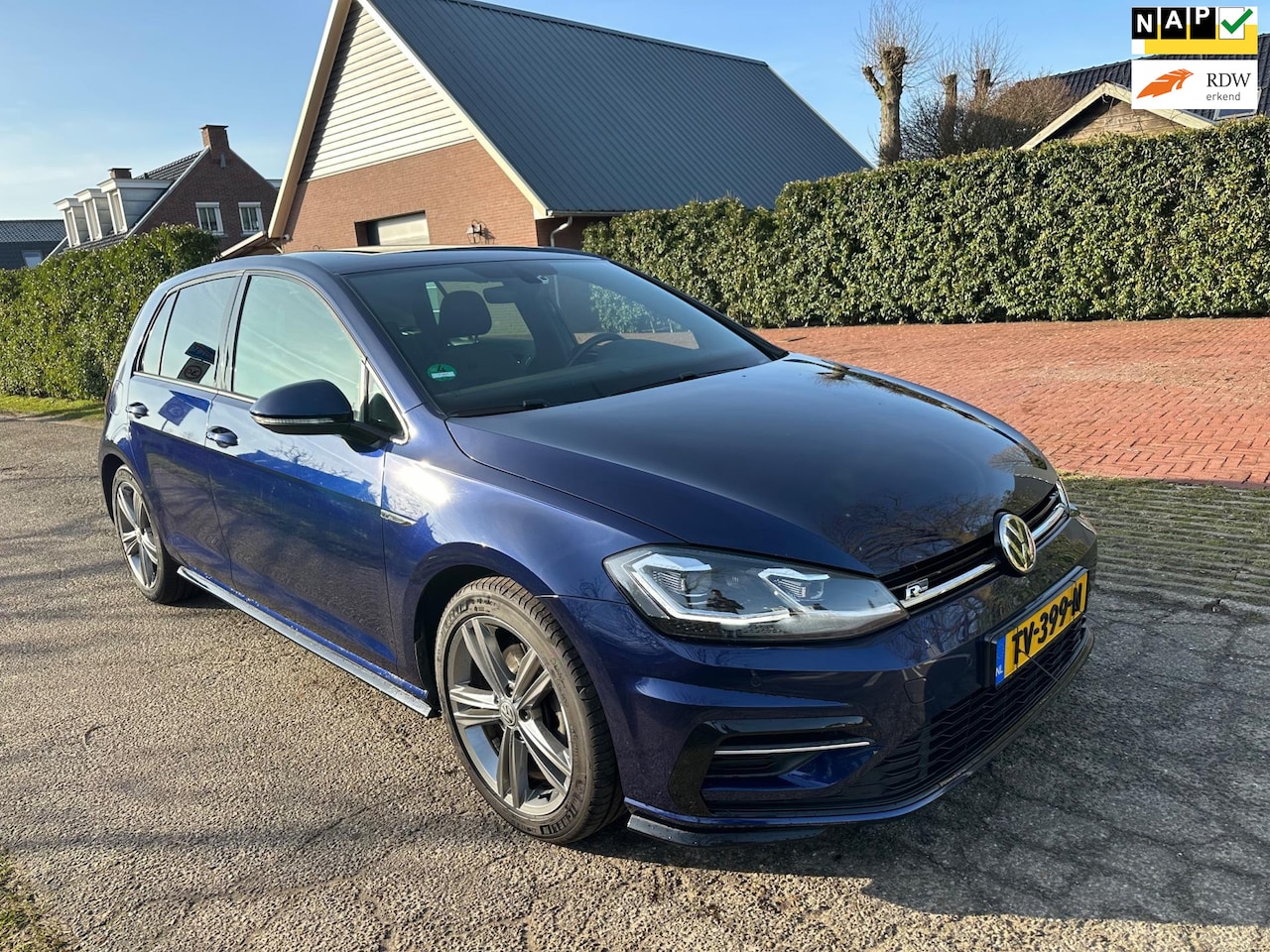 Volkswagen Golf - 1.5 TSI Highline Business R line rline - AutoWereld.nl