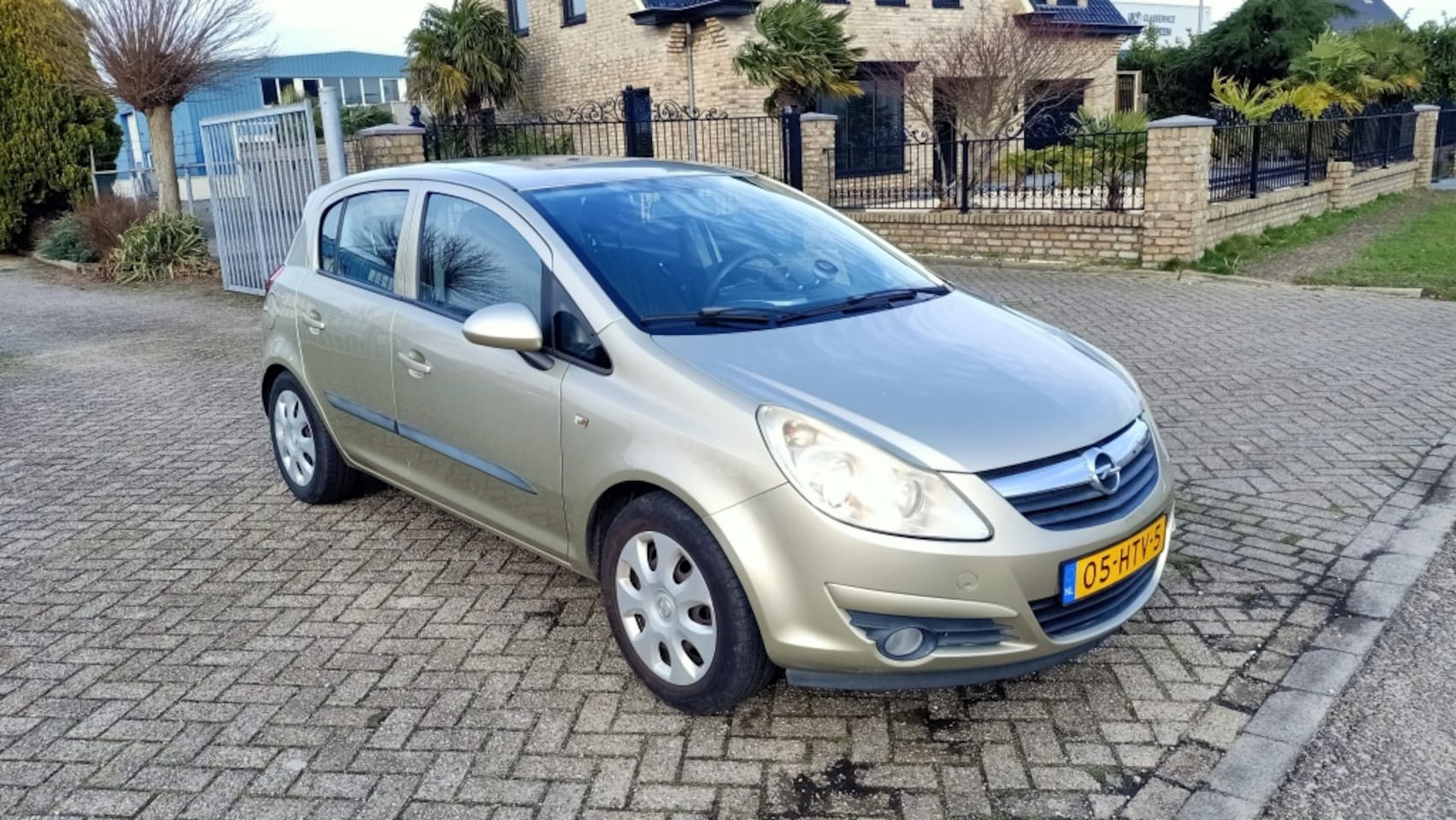 Opel Corsa - 1.4-16V Enjoy 1.4-16V Enjoy - AutoWereld.nl