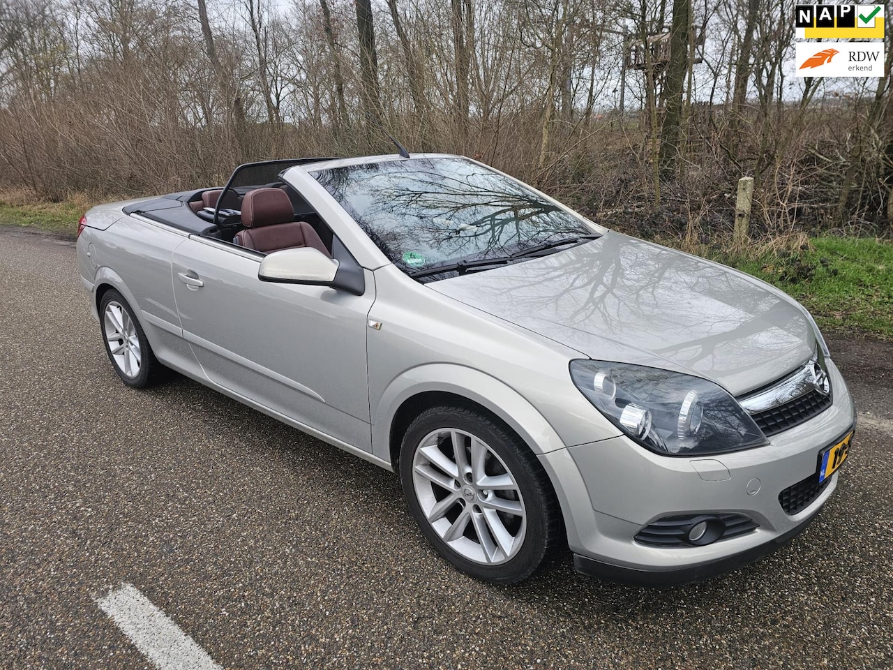 Opel Astra TwinTop - 1.8 Cosmo 1.8 Cosmo - AutoWereld.nl