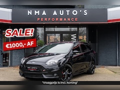Ford Focus Wagon - 2.0 EcoBoost ST-3 250 PK / 6 BAK / PARKEER SENSOOR / ST STOEL / UITLAAT
