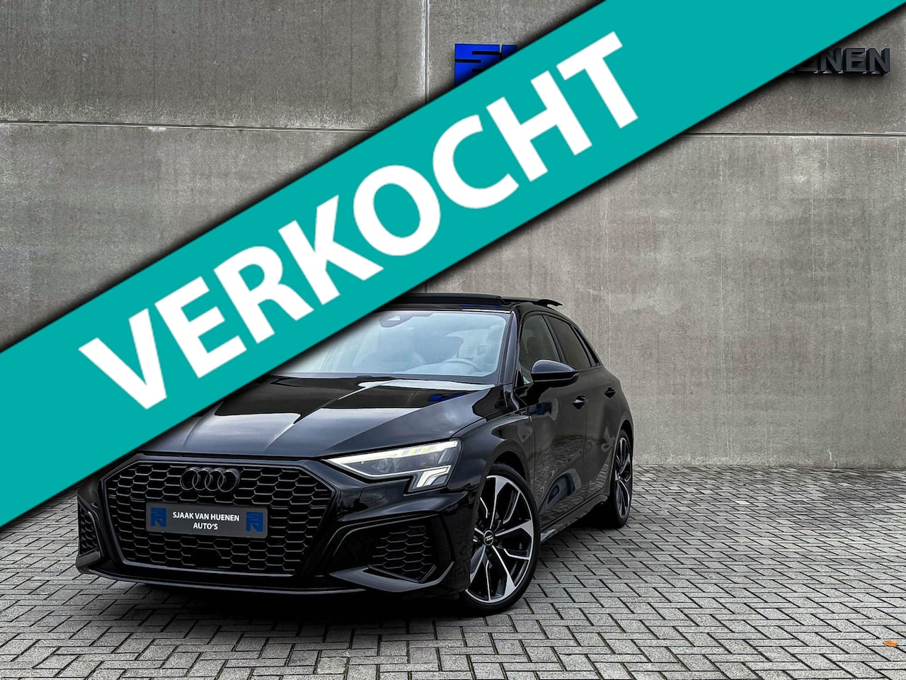 Audi A3 Sportback - 35TFSI 150pk S-Tronic Competition S Edition S-Line Black Edtion! Pano|Kuipstoelen|Ambiance - AutoWereld.nl