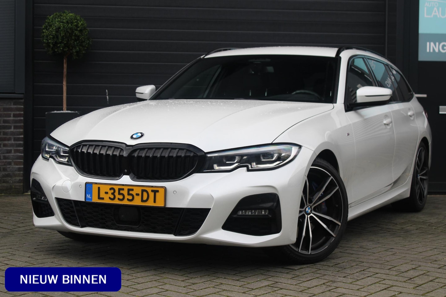 BMW 3-serie Touring - 330i M-Sport | Adaptieve Cruise Control | Elektrische Stoelen | Nette Auto - AutoWereld.nl