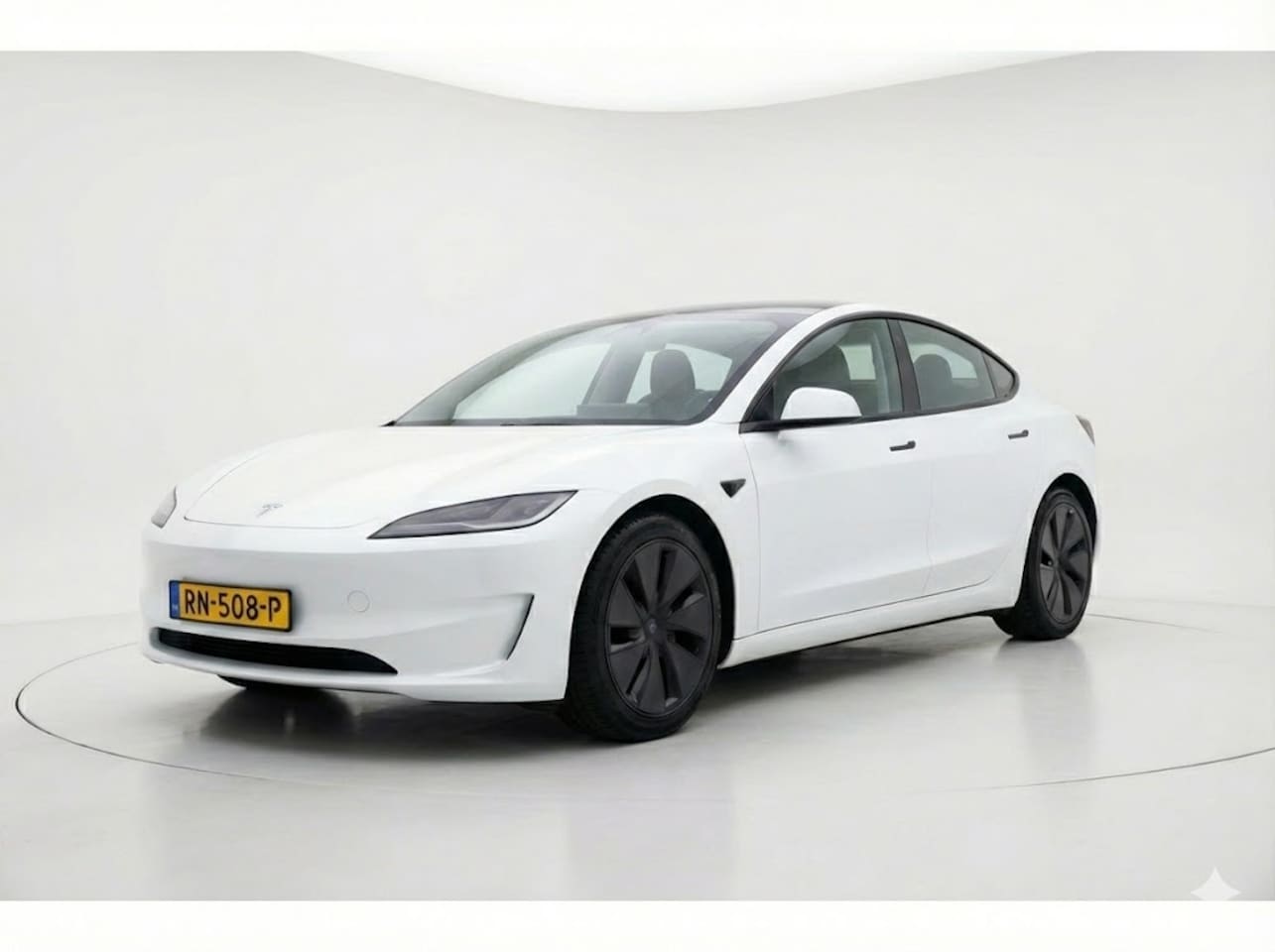 Tesla Model 3 - RWD 60 kWh | Facelift | Sfeerverlichting | Boombox | Geen import - AutoWereld.nl