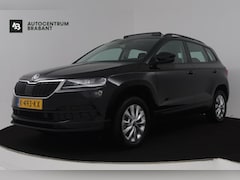 Skoda Karoq - 1.0 TSI Business Edition (PANORAMADAK, STOEL/STUUR VERWARMING, NAVIGATIE CARPLAY, DIGITALE
