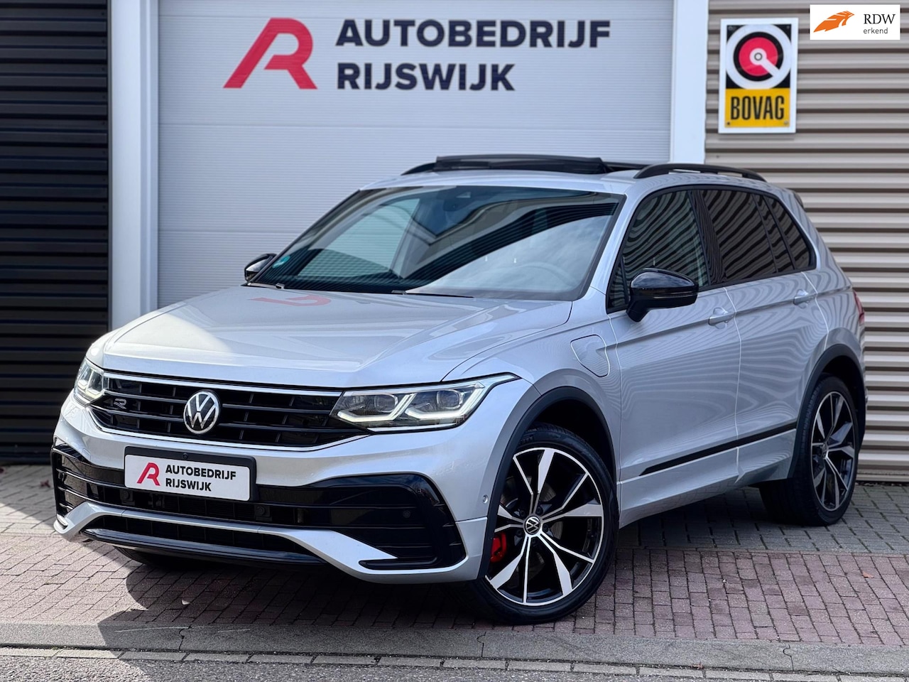 Volkswagen Tiguan - 1.4 TSI eHybrid R-Line Memory/Pano/360 - AutoWereld.nl