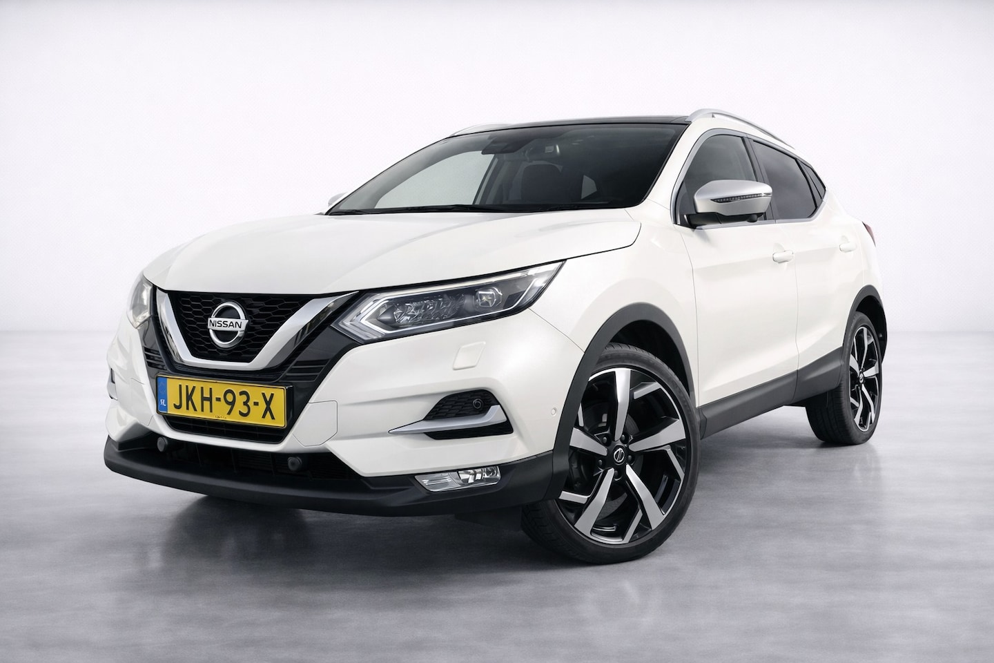 Nissan Qashqai - 1.2 Tekna + l Led l Volleder+mem l Panorama l 360° l Bose l Dodehoek - AutoWereld.nl
